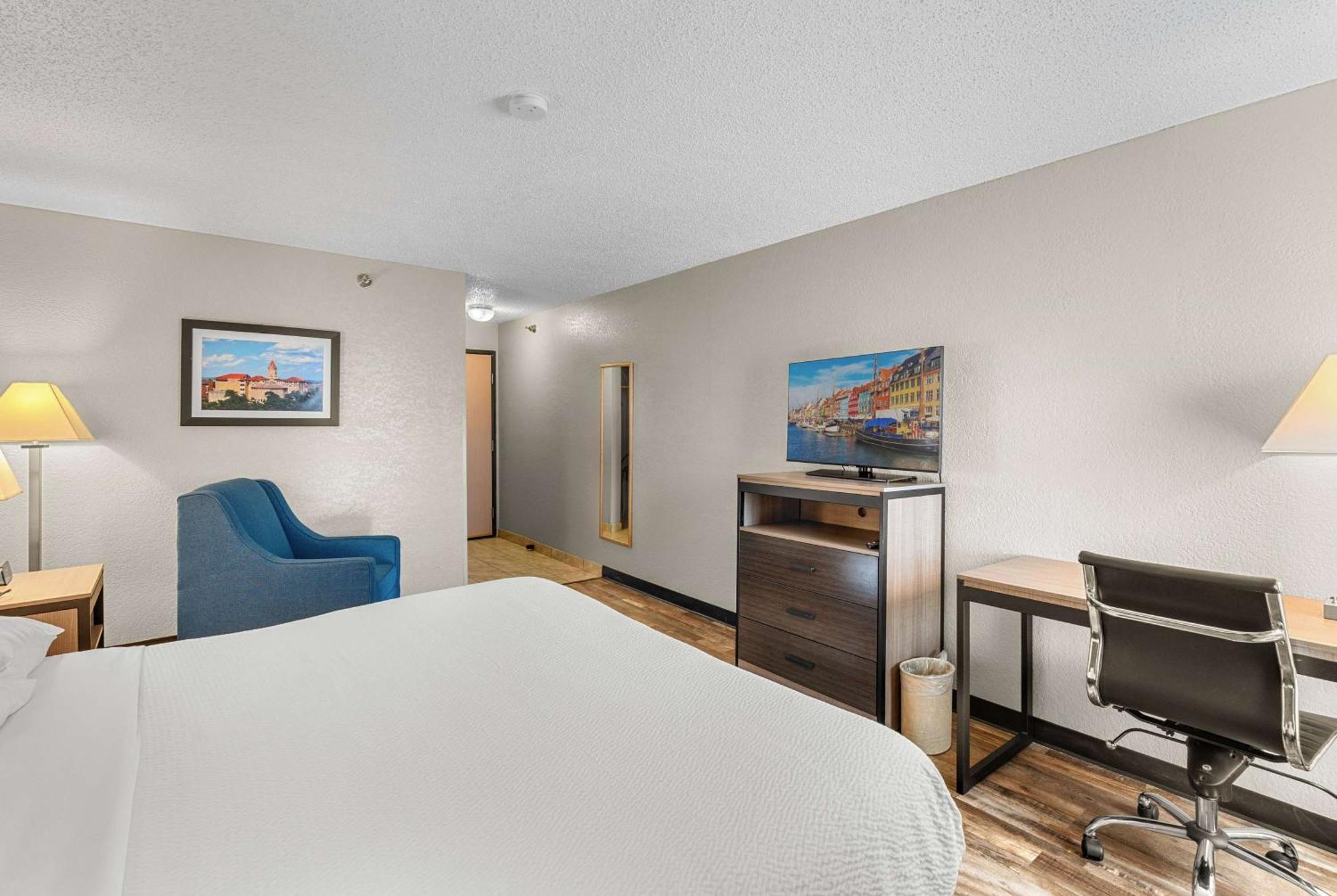 Hotel Baymont By Wyndham Lawrence Extérieur photo