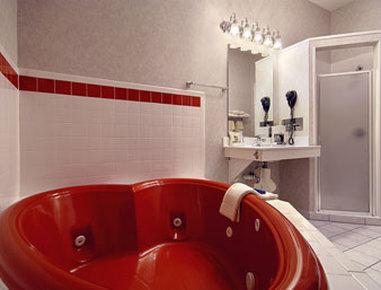 Hotel Baymont By Wyndham Lawrence Extérieur photo